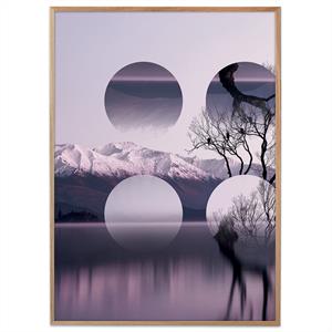 Plakat med bjerge i lyserødt skær og fire cirkler som en del af motivet.