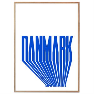 Plakat med teksten Danmark skrevet med blå tekst i grafisk design.